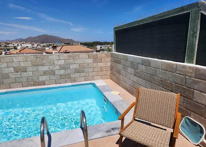 In Vera With Rooftop Pool * Valence