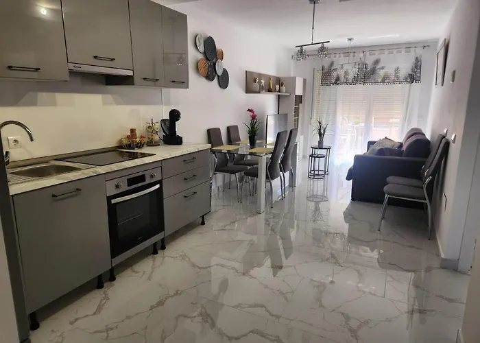 In Vera With Rooftop Pool Valence